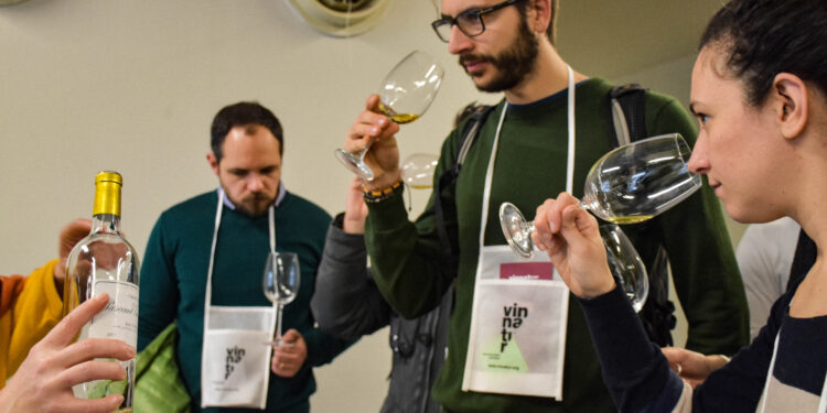 L’8 e 9 febbraio al porto di Genova arriva VinNatur: degustare e imparare dai produttori