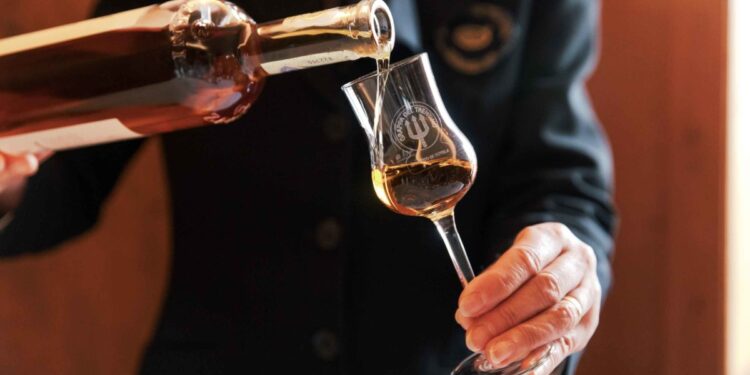 A tavola con la cucina trentina: la grappa protagonista a Trento il 18 febbraio