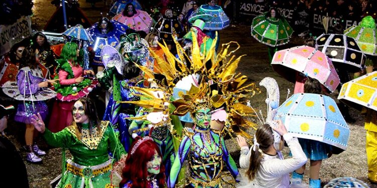 Il Carnevale di Castrovillari accende le feste nel Parco Nazionale del Pollino