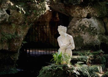 L’8 marzo ingresso gratuito per le donne alla Reggia di Caserta