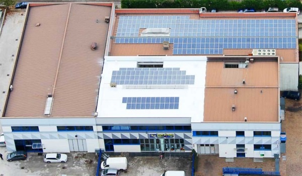 CBE e il fotovoltaico, un'alternativa intelligente CBE e il fotovoltaico, un'alternativa intelligente
