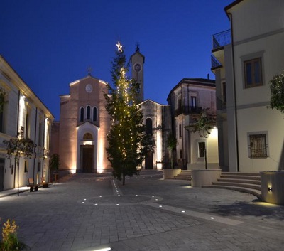 Chiesa di Santa Maria di Costantinopoli a Vaccarizzo Albanese Chiesa di Santa Maria di Costantinopoli a Vaccarizzo Albanese