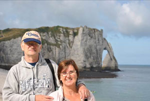 Etretat: Falesia D'Aval Guglia Aiguille (arco di roccia) Etretat: Falesia D'Aval Guglia Aiguille (arco di roccia)