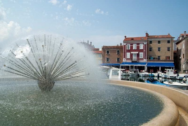 Fontana a Cres Fontana a Cres
