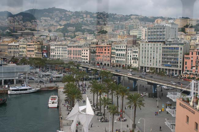 Genova: La strada Sopraelevata Genova: La strada Sopraelevata