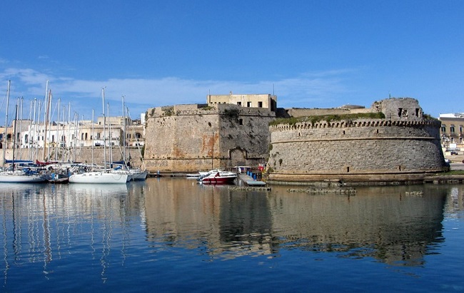 Il Castello e il Rivellino a Gallipoli Il Castello e il Rivellino a Gallipoli