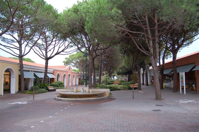 Il viale principale dell’Union Lido di Cavallino Il viale principale dell’Union Lido di Cavallino