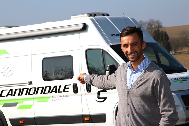 Manuel_Fumic_su-van-knaus