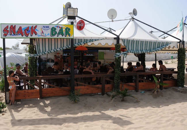 Snack bar