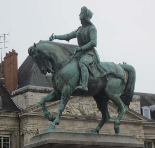 Statua equestre di Giovanna d'Arco a Orléans Statua equestre di Giovanna d'Arco a Orléans