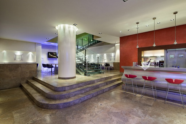 UNA HOTEL TOCQ milano _bar