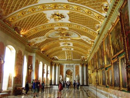 Un salone del Sanssouci Un salone del Sanssouci