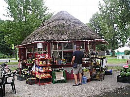 Viale nei pressi di Balatonlelle Viale nei pressi di Balatonlelle