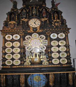 Besancon: orologio astronomico Besancon: orologio astronomico
