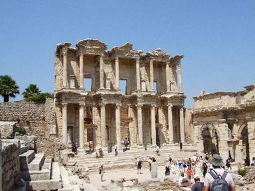 Efeso gli scavi archeologici Efeso gli scavi archeologici