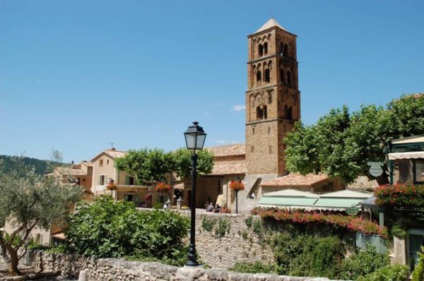 Moustiers Sainte Marie - Francia