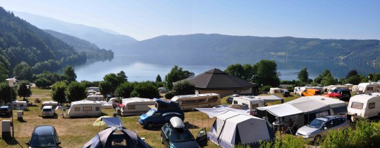 Camping Terrasse a Pesenthein vista sul lago Millstatter