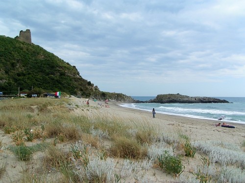 Spiaggia all’estremo Sud di Marina di Ascea – Un posto comodo e piacevole Spiaggia all’estremo Sud di Marina di Ascea – Un posto comodo e piacevole