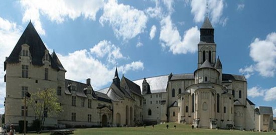 ABBAZIA di FONTEVRAUD ABBAZIA di FONTEVRAUD