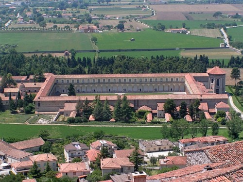 La splendida Certosa di San Lorenzo a Padula La splendida Certosa di San Lorenzo a Padula