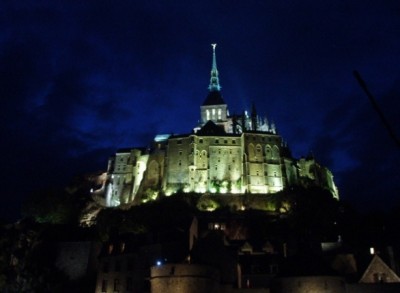 Le Mont-Saint-Michel di notte Le Mont-Saint-Michel di notte