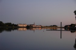 mâcon-by-night-il-centro-storico-sulla-destra