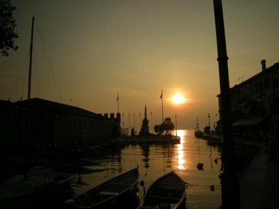 Tramonto al Lago di Garda Tramonto al Lago di Garda