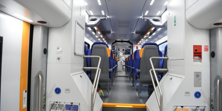 Novità da Trenitalia: presentati alla stampa i nuovi treni Rock e Blues