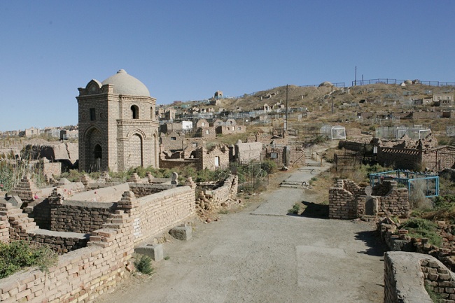 Uzbekistan - Citta morta di Mizdakhan Uzbekistan - Citta morta di Mizdakhan