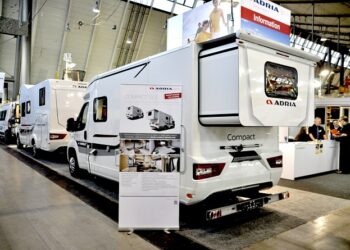 Grande successo al CMT di Stoccarda per i veicoli con sistema ‘slide out’ di Lippert Components