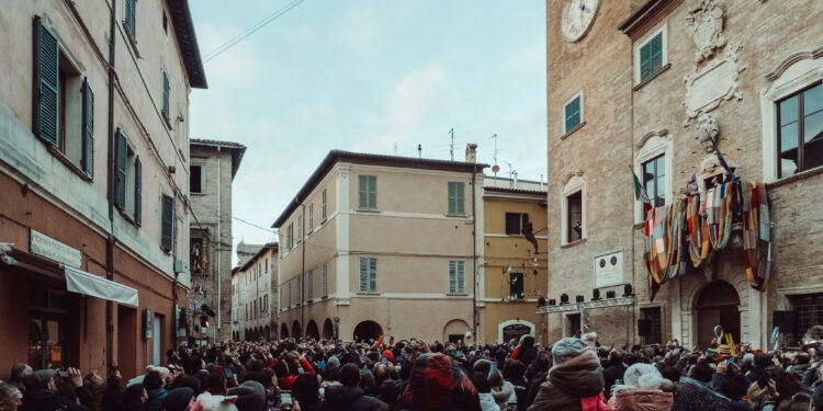 Dal 3 gennaio nelle Marche torna la Festa della Befana, appuntamento ad Urbania (PU)