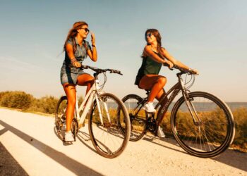 A Lignano Sabbiadoro un ricco programma estivo di escursioni in bici