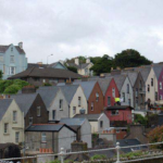 Casette colorate a Cobh