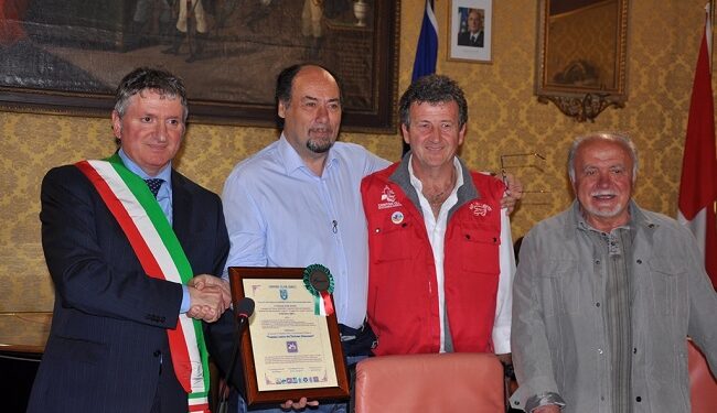 Consegna della targa “Comune Amico del Turismo Itinerante”