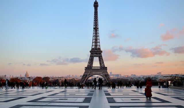 Viaggia in treno da Milano a Parigi: la scoperta inizia già a bordo