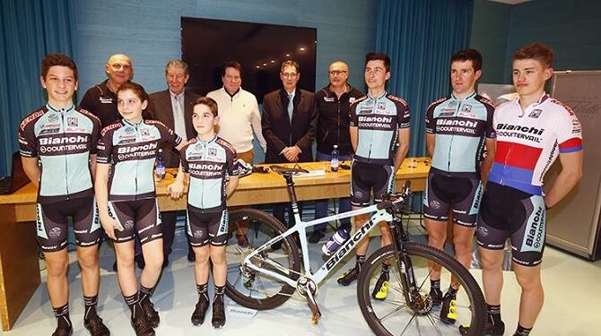 Hymer partner del Team Bianchi MTB di Felice Gimondi per la stagione 2016