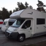 Parcheggio sull'autostrada vicino a Uppsala
