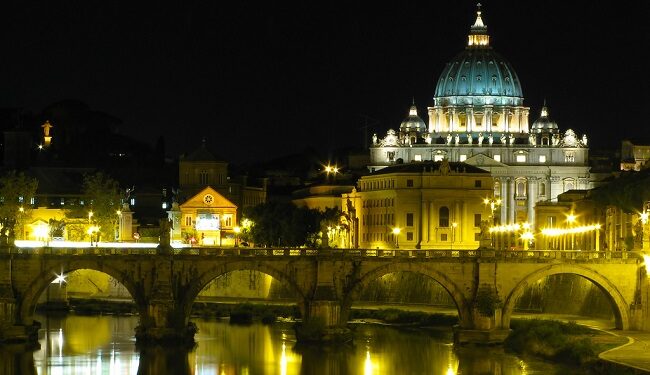 Ponte S. Angelo con sullo sfondo la Basilica di San Pietro in Vaticano