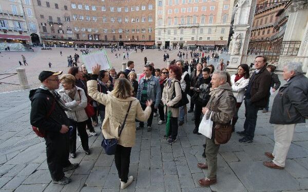 La carica dei 53 Comuni del Trekking Urbano fa tappa a Bologna