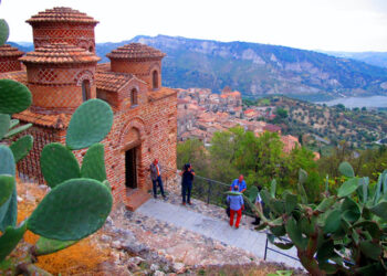 Calabria : cristiana, bizantina, cattolica