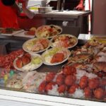 Tipica bancherella del mercato del pesce