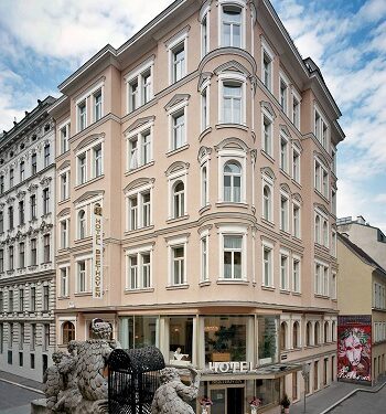 A Vienna per le ricorrenze 2015