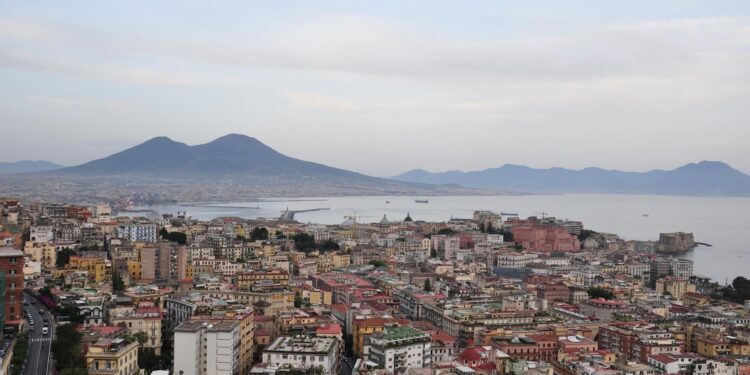 Napoli 2500: la città partenopea celebra un traguardo millenario tra tradizione e contemporaneo