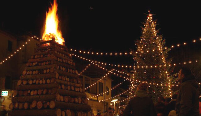 Il 24 dicembre Abbadia San Salvatore rinnova la tradizione delle Fiaccole
