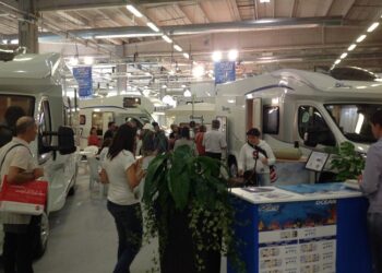 Blucamp non cessa di stupire presentando il nuovo camper GASOLIO-METANO