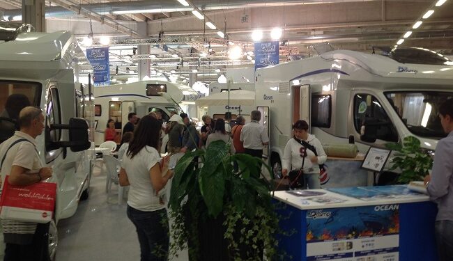Blucamp non cessa di stupire presentando il nuovo camper GASOLIO-METANO