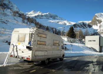 Sulla neve in camper con Blurent