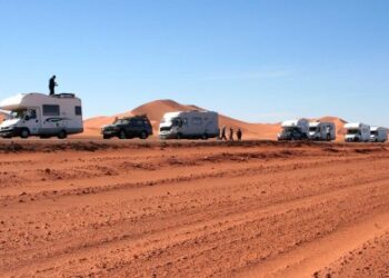 Carovana di camper in Algeria