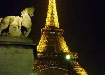 Parigi, Tour Eiffel illuminata