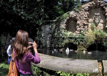 Fontana nel giardino del Palazzo dei Principi di Carpegna